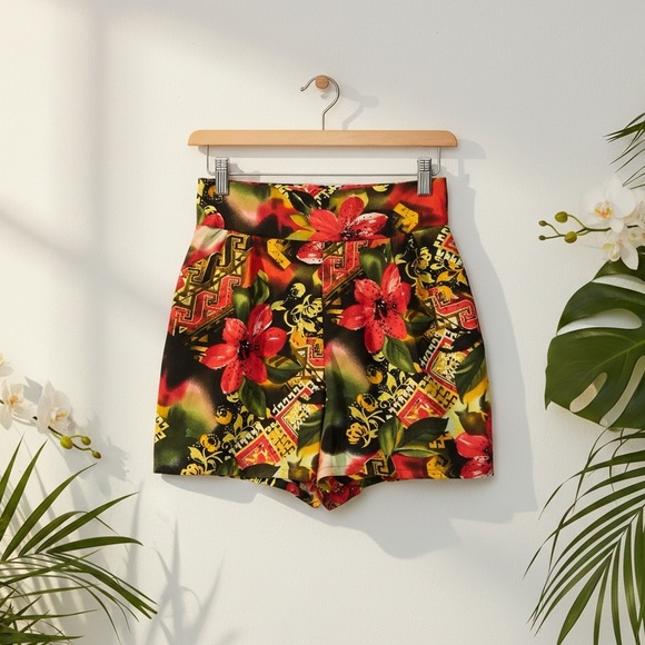 Ultra Flirt Pants - NWOT Ultra Flirt Tropical Floral High-Waisted Shorts, Size M